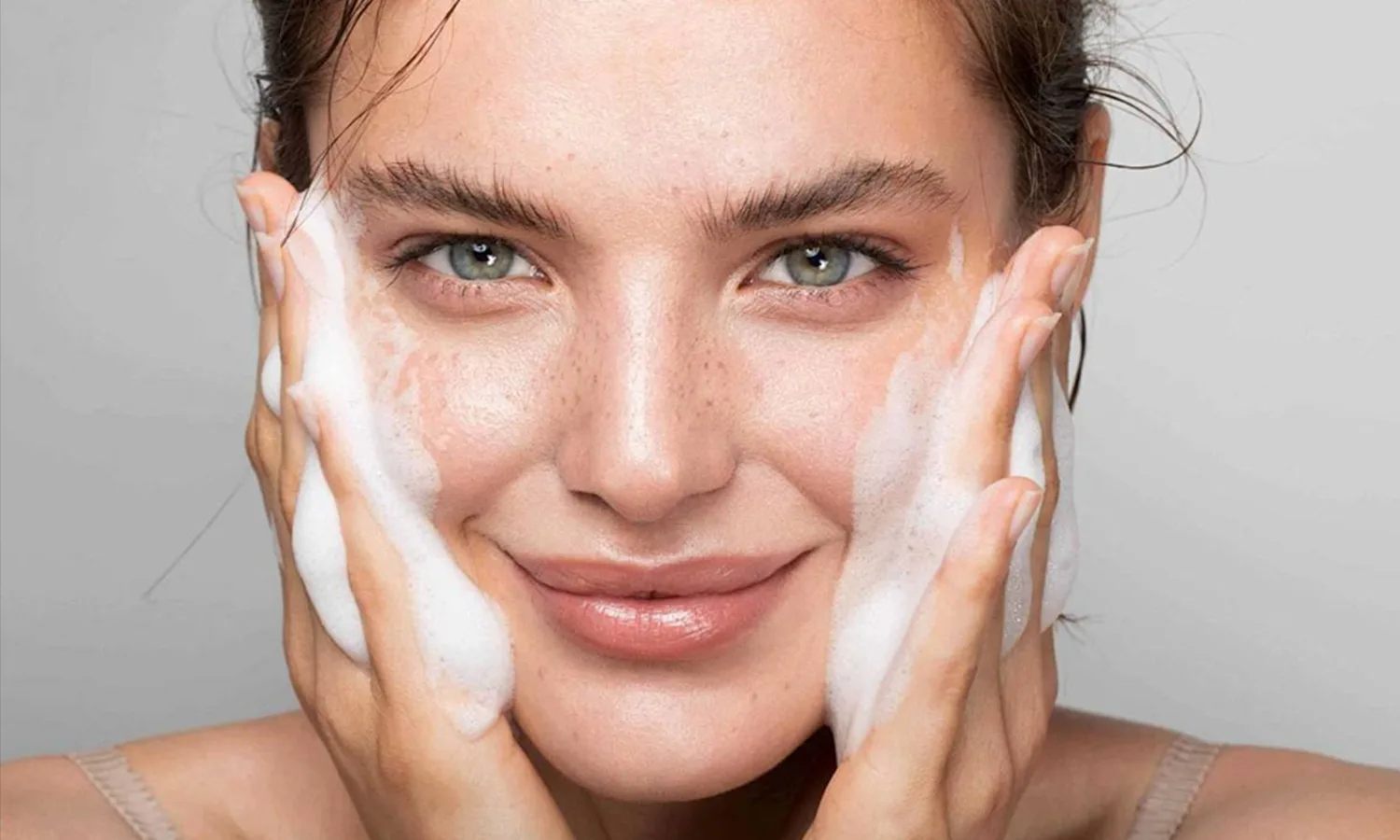 Factory-made mild facial cleanser for sensitive & oily skin, bulk facial care supply worldwide